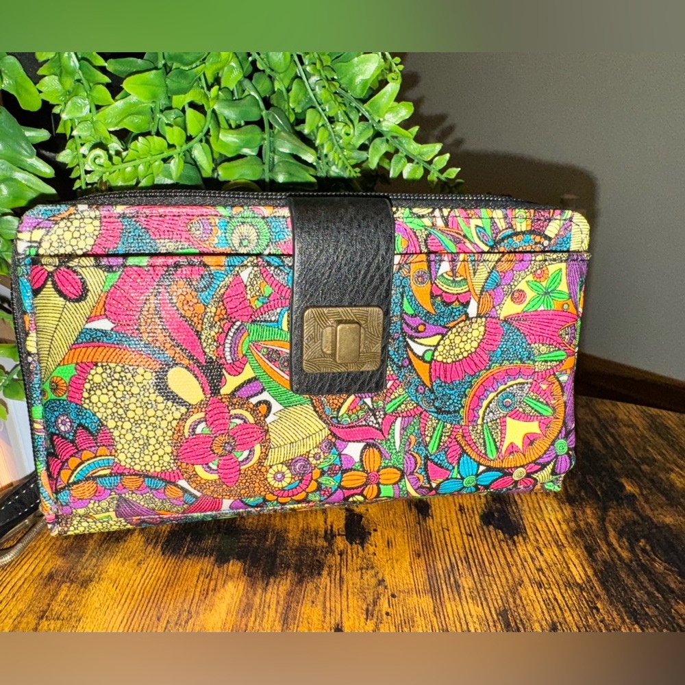 Sakroots - The Sak - Crossbody Cell Phone Holder and Wallet